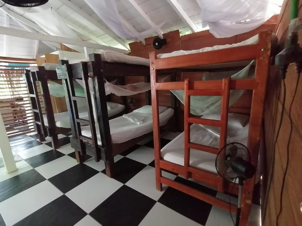 Hospedaje Pirata Express Capurganá Esterno foto